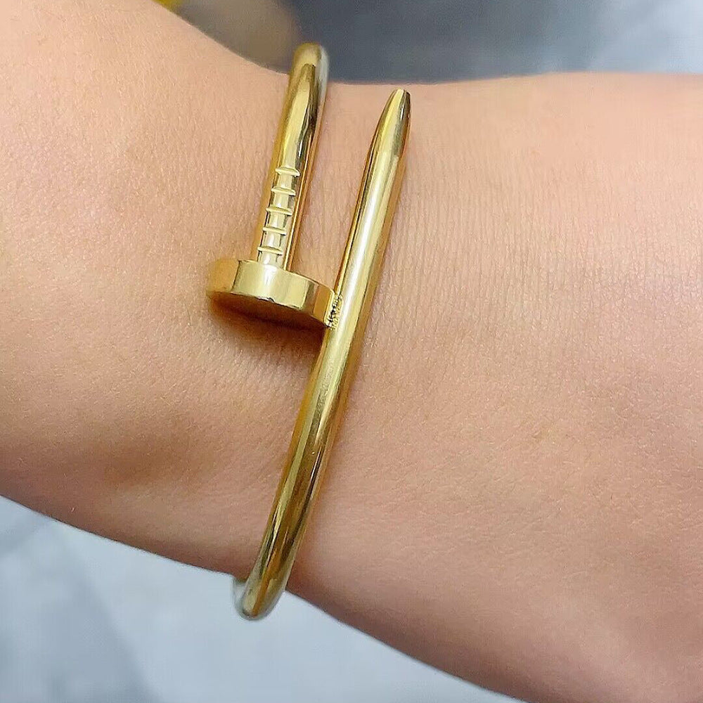 Minimal Nail-Inspired Gold Bracelet