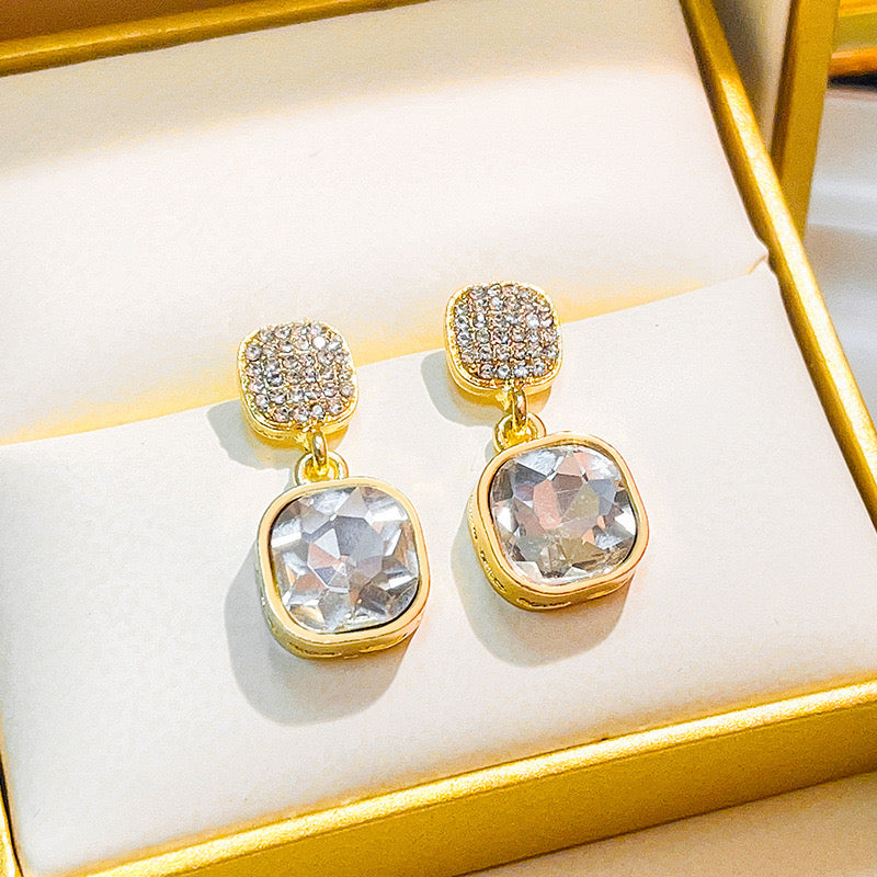 Radiant Cushion-Cut Drop Earrings – Gold & Crystal
