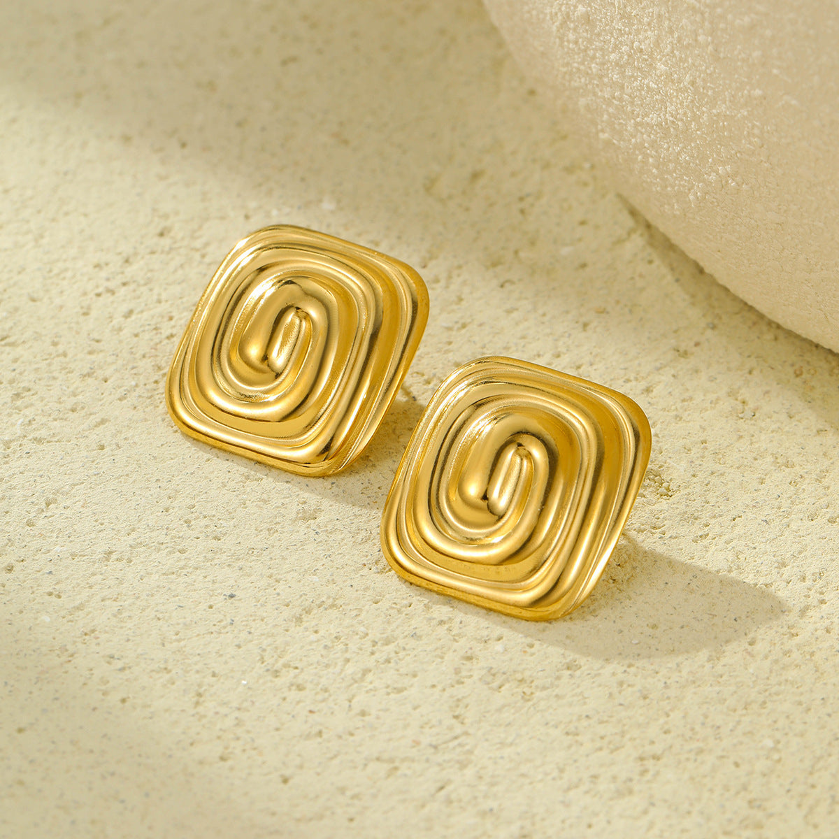 Gold-Plated Retro Swirl Square Earrings