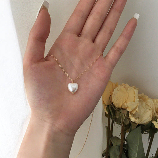 Luna Heart – Pearl Pendant Necklace