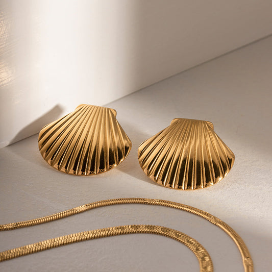 Golden Seashell Statement Earrings – Beachside Glamour