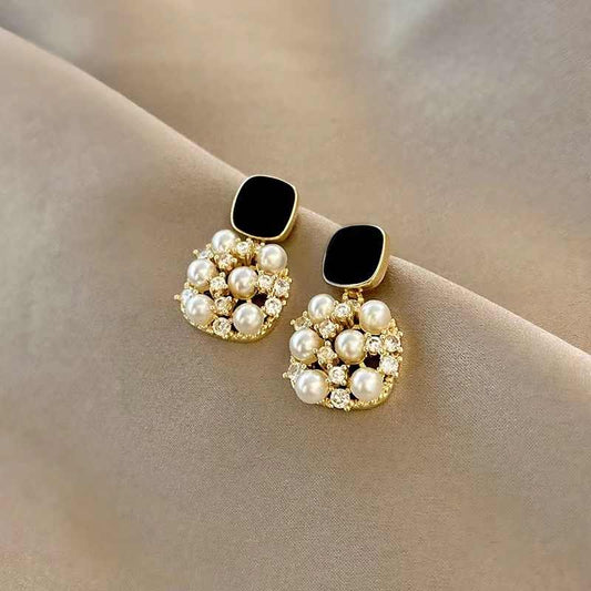 Noir Pearl Royale Studs