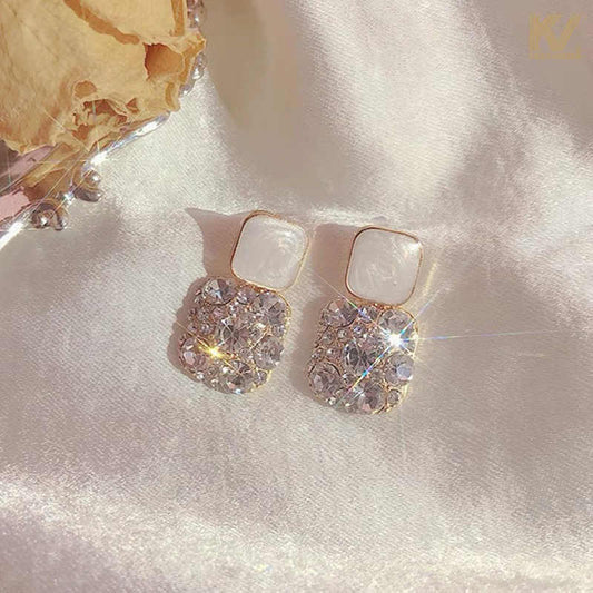Celeste Luxe – Vintage Crystal Drop Earrings